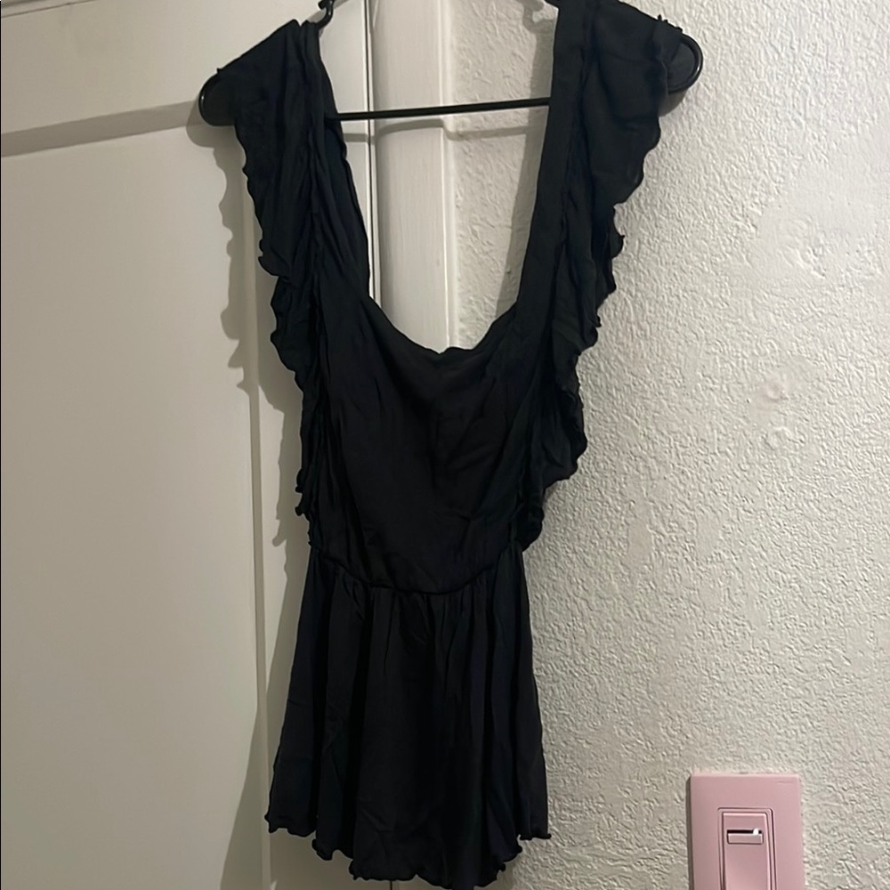 Ruffle open bank tank
